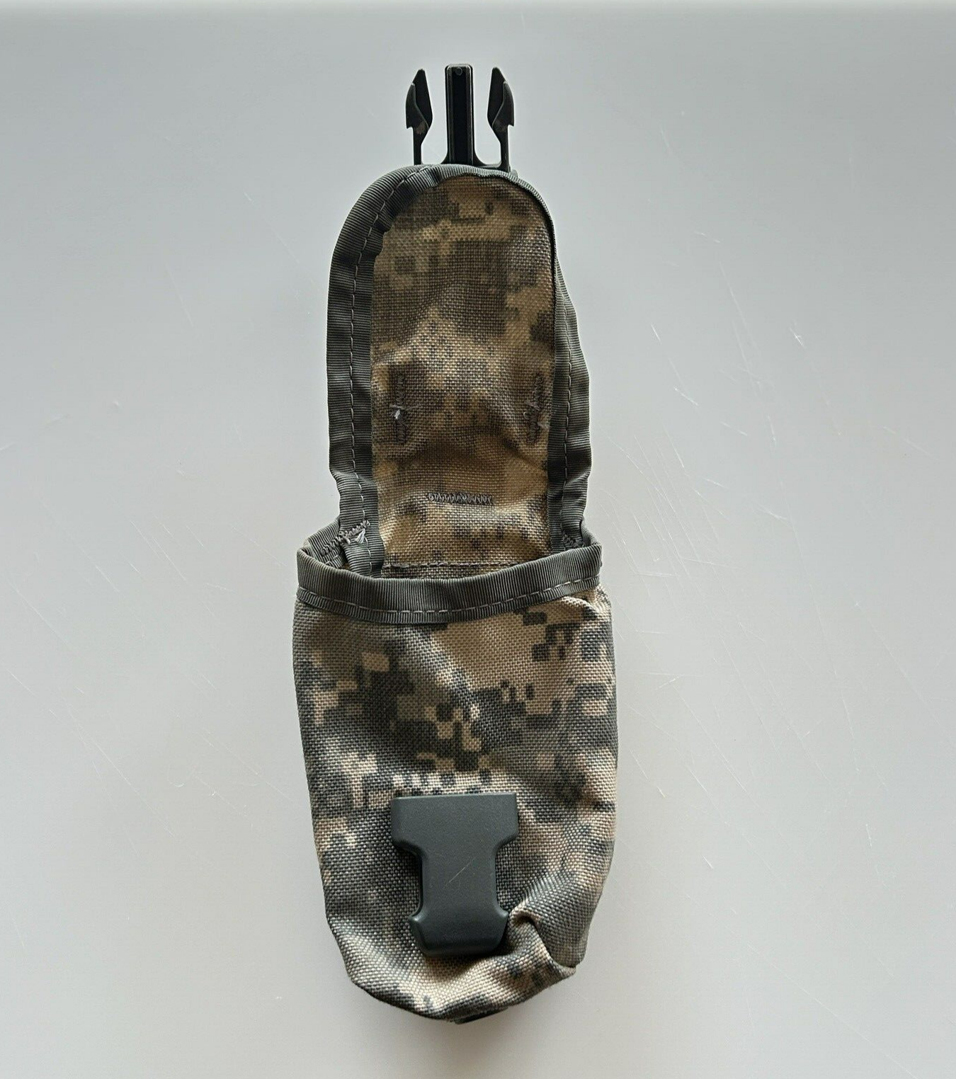 USGI ARMY Flash Band Grenade Pouch MOLLE II, ACU (1)