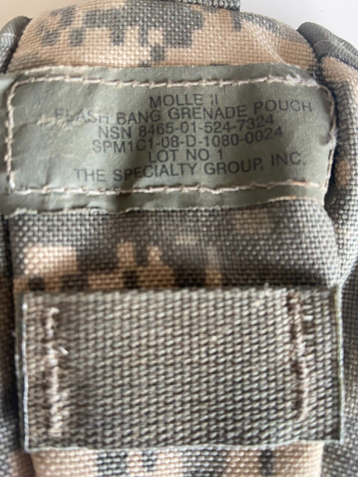 USGI ARMY Flash Band Grenade Pouch MOLLE II, ACU (1)